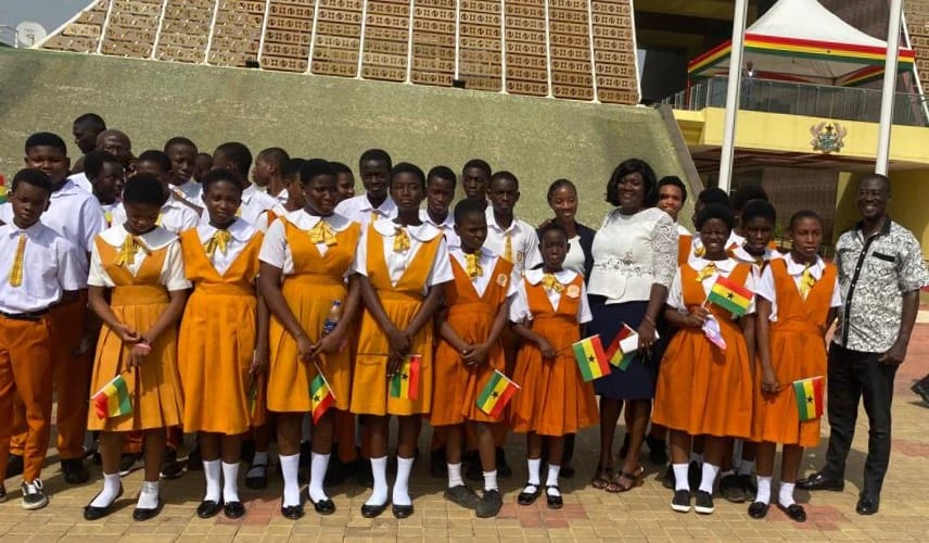Divine International School pupils during an excursion: group 3.